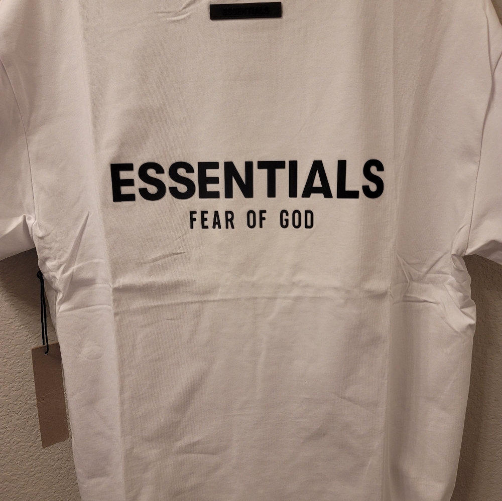 Fear of God Essentials T-shirt white
